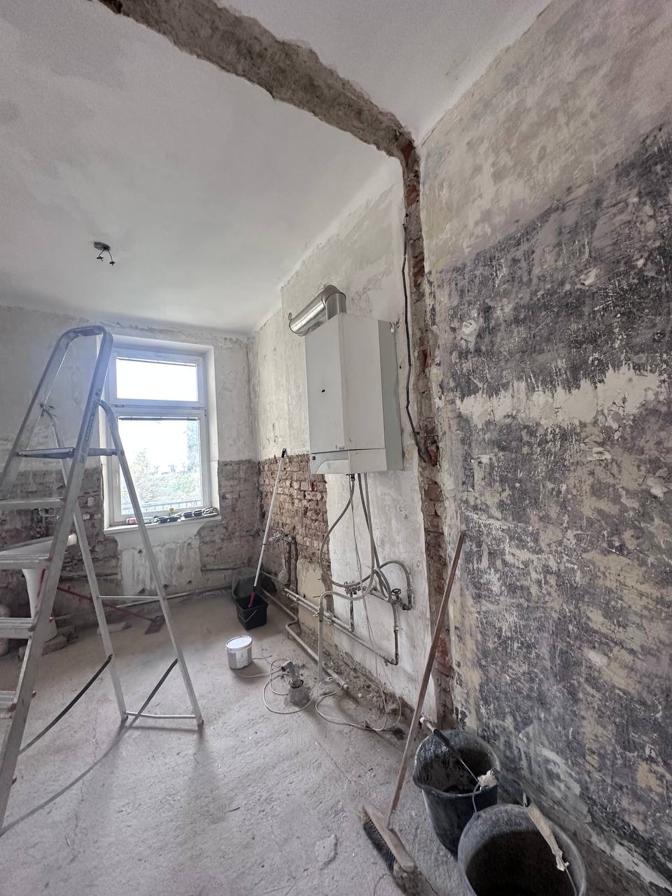 Building works and services · 3